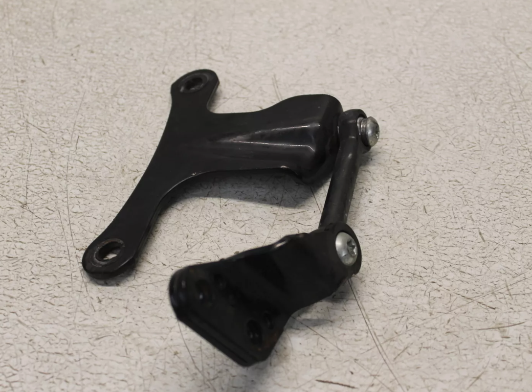  Engine mounts
